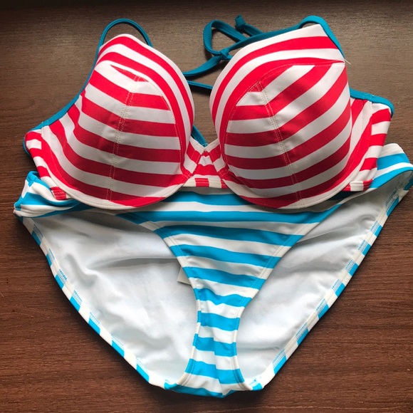 Striped swimsuit - Picture 1 of 3